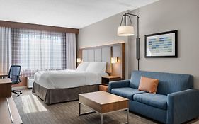 Holiday Inn Express Hotel & Suites Coralville By Ihg